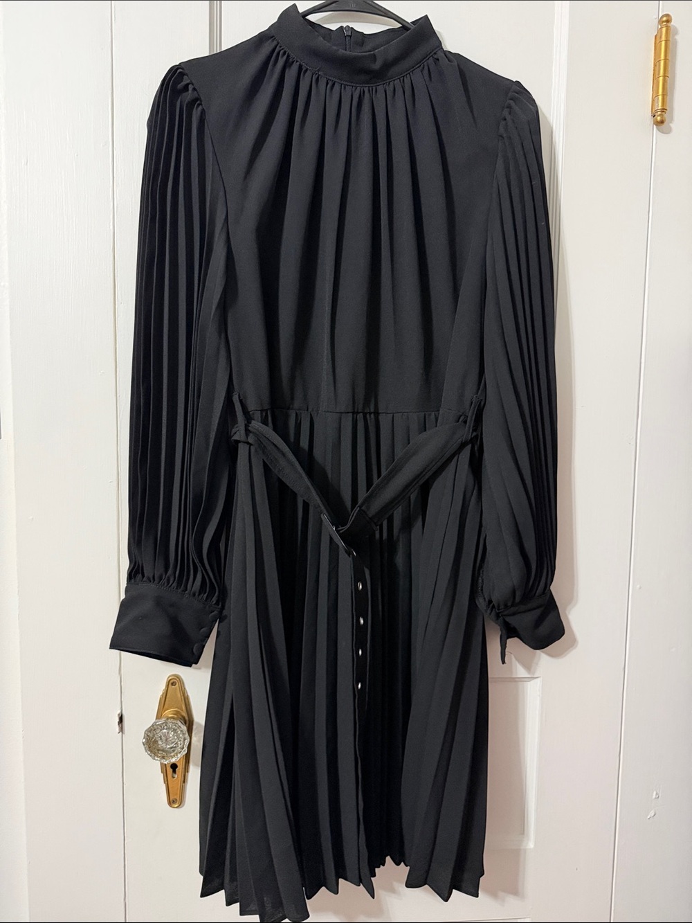 SHEIN Black Pleated Long Sleeve High-Neck Dress